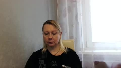 forever_smilex online show from February 8, 12:50 pm