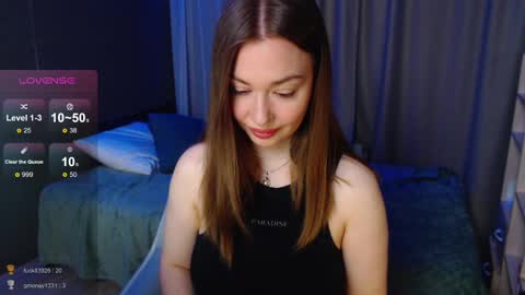 Snapshot of foreversmileme chatting on February 8, 1:22 am Julia online show from February 8, 1:22 am
