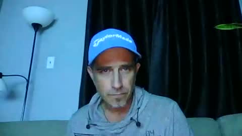 Snapshot of fouraide42 chatting on September 21, 3:21 am fouraide42 online show from September 21, 3:21 am