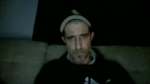 Snapshot of fouraide42 chatting on March 8, 6:21 am fouraide42 online show from March 8, 6:21 am
