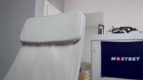 CUSTOM PHOTOS AND VIDEOS -  online show from December 29, 12:12 pm