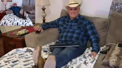 Hunter online show from December 2, 2:02 am