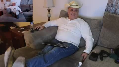 Hunter online show from February 24, 2:30 am