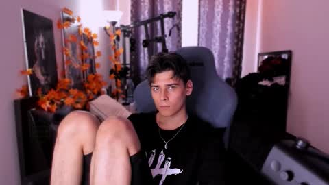 Foxicfu online show from November 12, 9:22 am