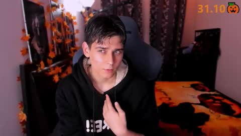 Foxicfu online show from October 28, 6:20 pm