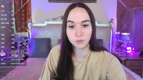 Snapshot of foxxy_girl_ chatting on October 14, 6:38 am andice online show from October 14, 6:38 am