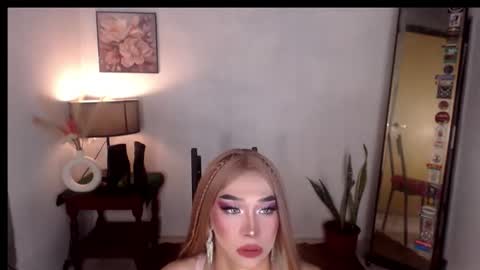 foxy_goddess online show from September 17, 9:35 am