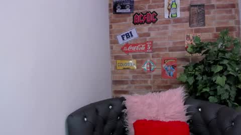 Loren online show from April 16, 10:59 am