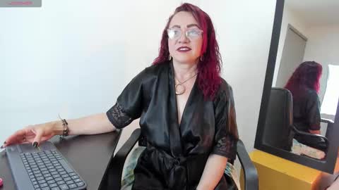 Foxy miilf online show from February 26, 2:53 pm