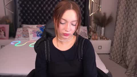 Maya online show from September 19, 1:15 pm