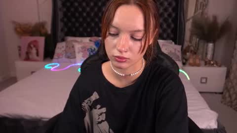 Maya online show from September 22, 2:21 pm