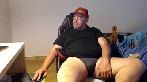 Fraboys online show from April 12, 2:10 pm