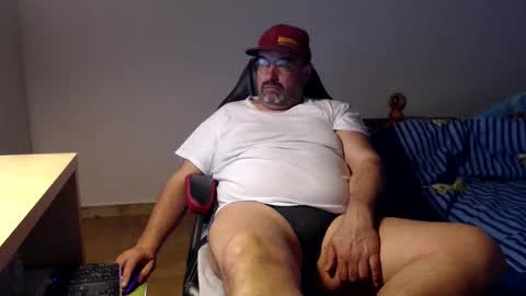 Fraboys online show from April 1, 5:41 am