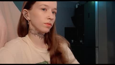 Snapshot of fran_bow chatting on October 2, 12:20 am fran_bow online show from October 2, 12:20 am