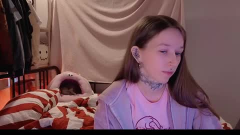 fran_bow online show from April 29, 3:28 pm