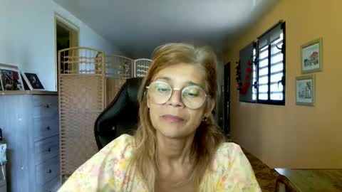 francelune online show from April 12, 8:51 am