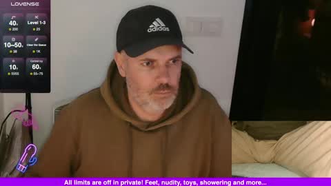 Snapshot of francescoes chatting on December 30, 8:47 pm francescoes online show from December 30, 8:47 pm
