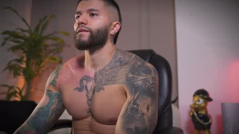 Frank Farrell. Hey remember to give me a thumbs up Ty online show from April 4, 4:08 am