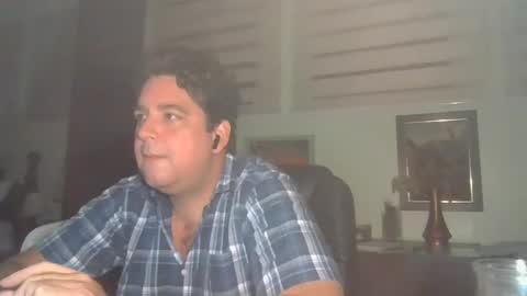 Snapshot of frankorican chatting on October 13, 4:25 am frankorican online show from October 13, 4:25 am