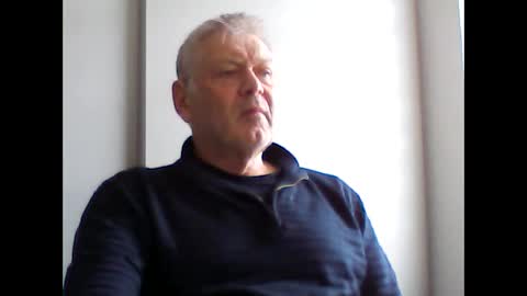 frannkboy61 online show from May 15, 9:18 am