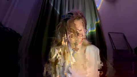 franny_fresh online show from March 5, 4:16 pm