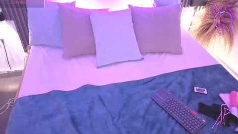 Snapshot of fransheskarossi chatting on September 25, 4:25 pm Fransheska online show from September 25, 4:25 pm