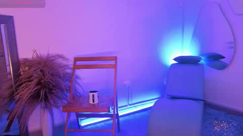 Fransheska online show from March 9, 12:10 pm