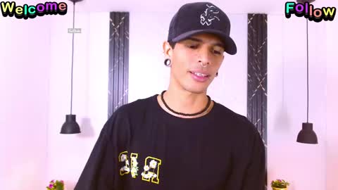 Snapshot of franvill_trato chatting on September 24, 8:15 pm Franvill trato online show from September 24, 8:15 pm
