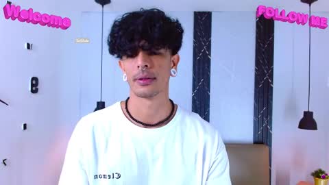 Snapshot of franvill_trato chatting on September 30, 8:30 pm Franvill trato online show from September 30, 8:30 pm