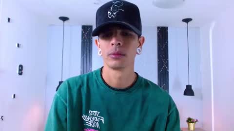 Franvill trato online show from November 1, 6:40 pm