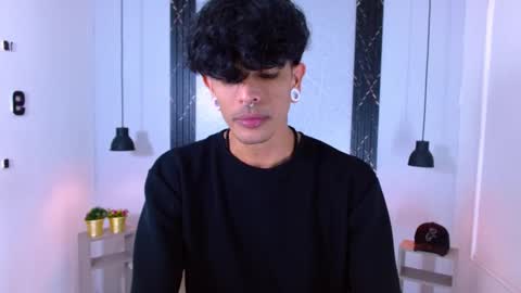 Snapshot of franvill_trato chatting on October 2, 7:34 pm Franvill trato online show from October 2, 7:34 pm