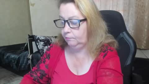 Snapshot of fraumartha chatting on October 9, 10:10 am FrauMartha online show from October 9, 10:10 am