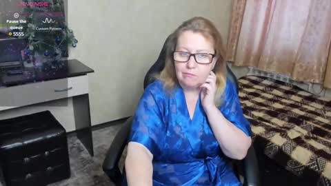 Snapshot of fraumartha chatting on January 10, 11:11 am FrauMartha online show from January 10, 11:11 am
