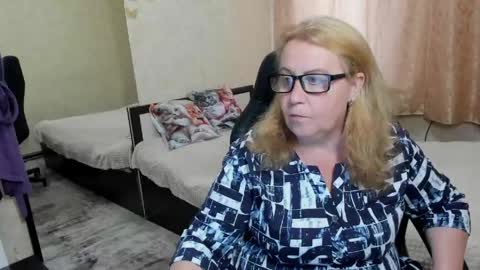 FrauMartha online show from May 30, 12:36 pm