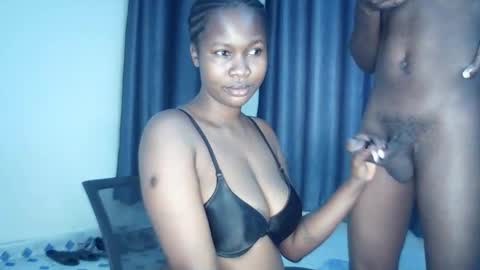 freakyg292511 online show from April 8, 5:43 am