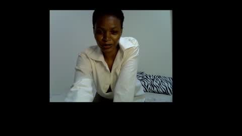 mia  online show from December 1, 9:46 pm