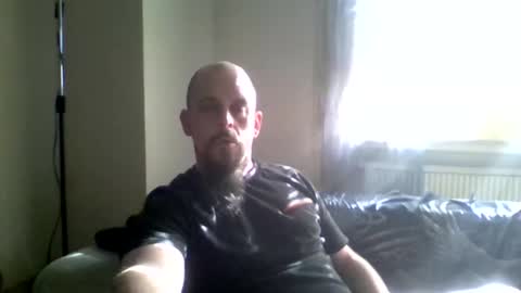 frecherkerl88007 online show from March 15, 8:40 am