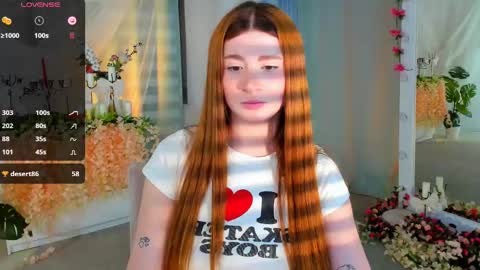 Snapshot of freckle_diyana chatting on February 25, 2:04 pm Diyana online show from February 25, 2:04 pm