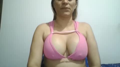 freddymar0109 online show from January 8, 11:21 pm