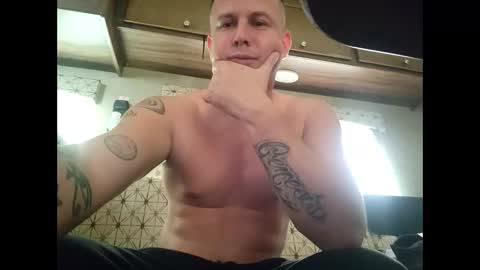 fredwilliam26 online show from October 18, 7:07 pm