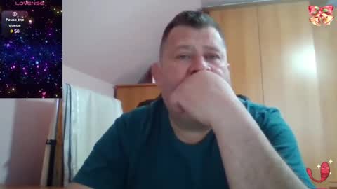 Snapshot of freeboy80180 chatting on February 27, 6:35 am freeboy80180 online show from February 27, 6:35 am
