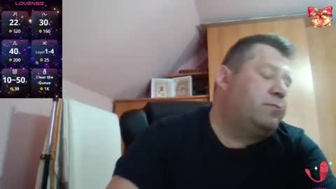 Snapshot of freeboy80180 chatting on February 2, 8:24 am freeboy80180 online show from February 2, 8:24 am
