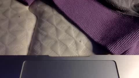 Free Sade online show from December 5, 8:39 pm