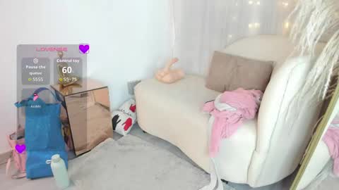 Frehia   online show from April 13, 2:38 am