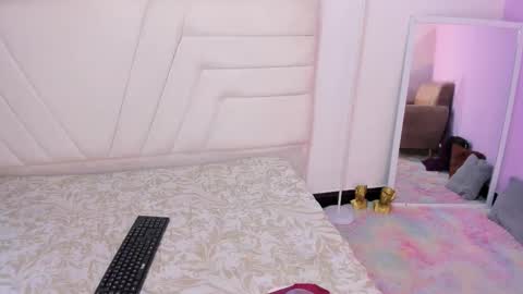 fresitalove01 online show from February 28, 4:00 pm