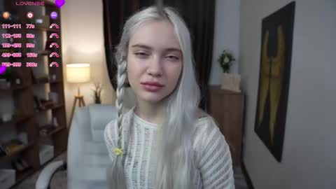 Freya online show from March 11, 7:28 pm