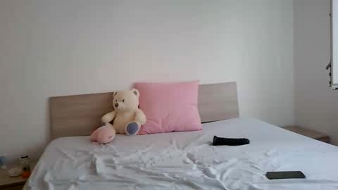 FreyaMuse online show from April 10, 10:53 am