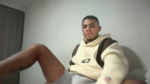 Snapshot of freyva_ chatting on February 2, 4:48 am freyva_ online show from February 2, 4:48 am