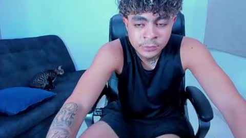 freyva_ online show from June 15, 2:25 am