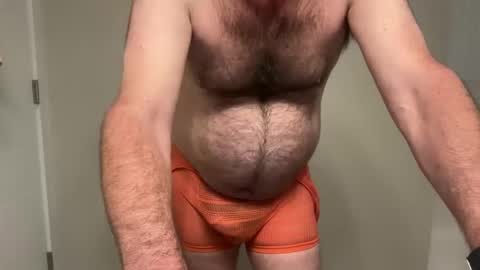 friskysimian1988 online show from May 18, 6:14 pm